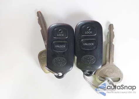 2005 Toyota Highlander from USA, damaged, VIN JTEGD21A350108511